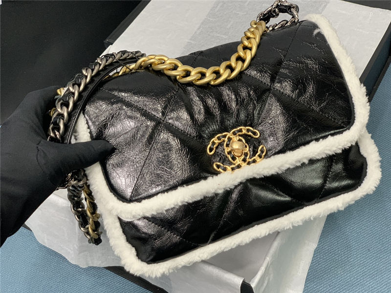 Chanel 19 Flap Bag Calfskin LB9220 (1)