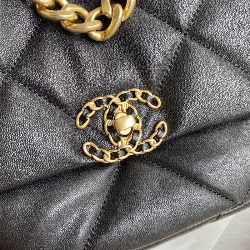 Chanel 19 Flap Bag Lambskin LB3826 (4)