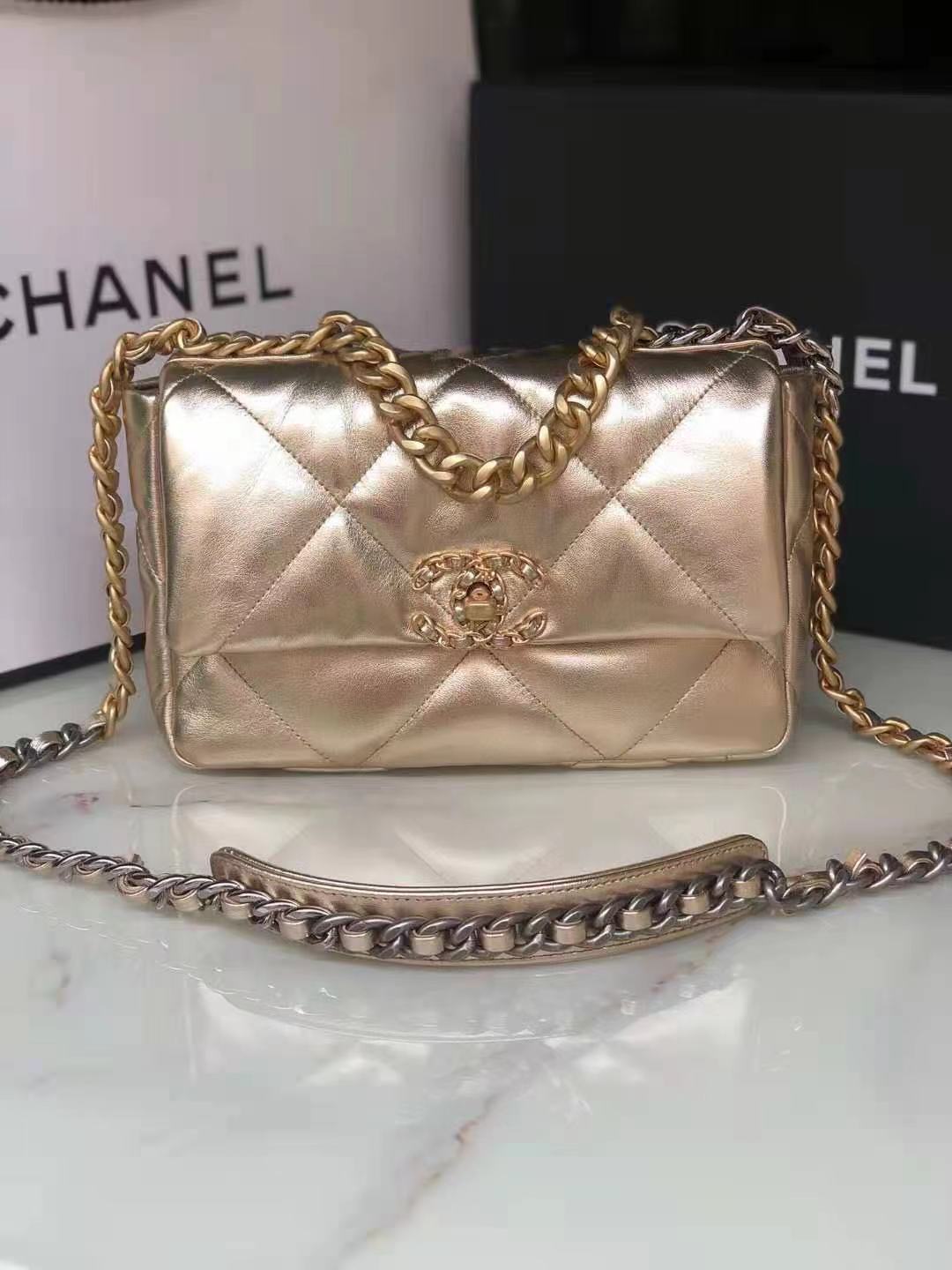 Chanel 19 Flap Bag Lambskin LB8547 (1)