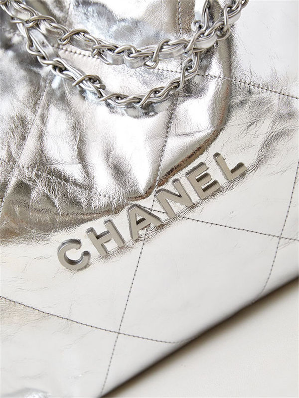 Chanel 22 BACKPACK Metallic Calfskin LB14519 (2)