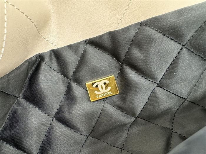 Chanel 22 BACKPACK Patchwork Shiny Calfskin LB9788 (3