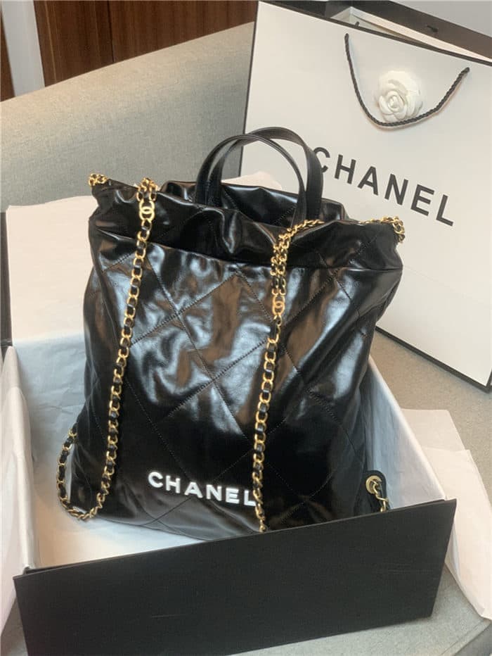 Chanel 22 BACKPACK Shiny Calfskin LB10350-1 (1)