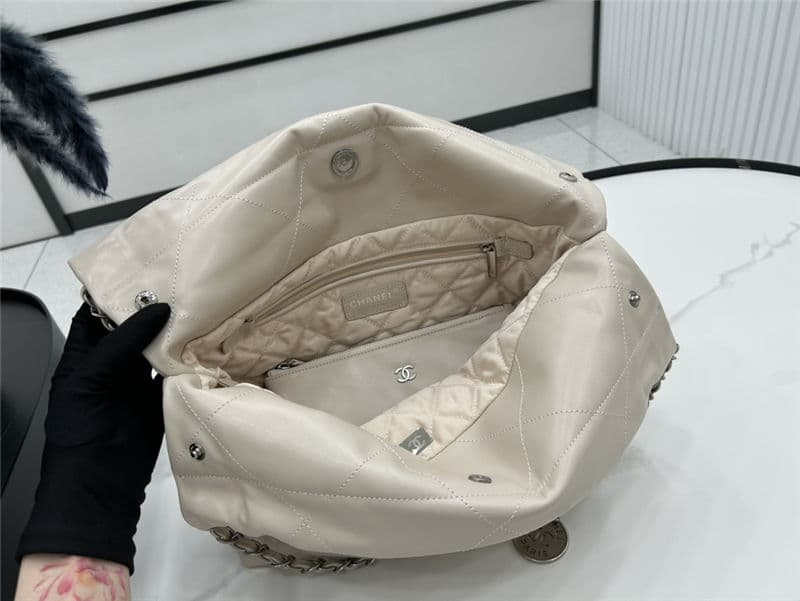 Chanel 22 BACKPACK Shiny Calfskin LB1053 (3)