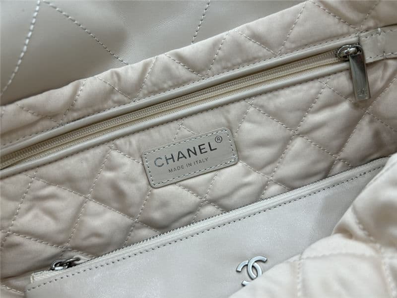 Chanel 22 BACKPACK Shiny Calfskin LB1053 (5)