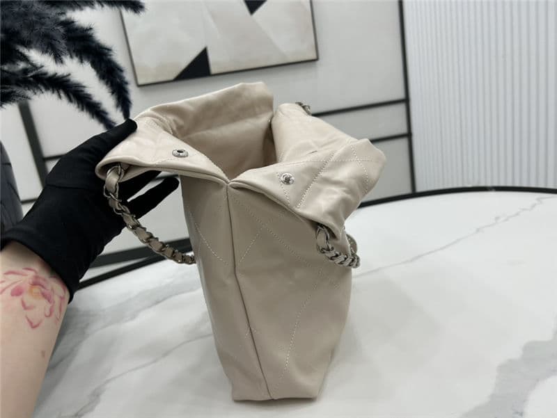 Chanel 22 BACKPACK Shiny Calfskin LB1053 (6)