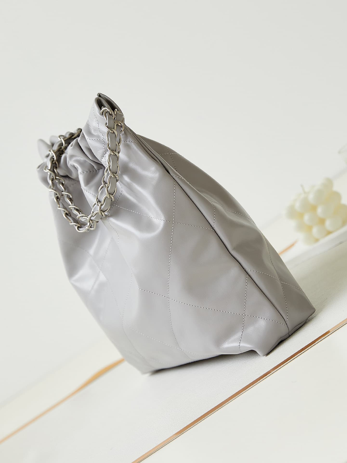 Chanel 22 BACKPACK Shiny Calfskin LB16246 (3)