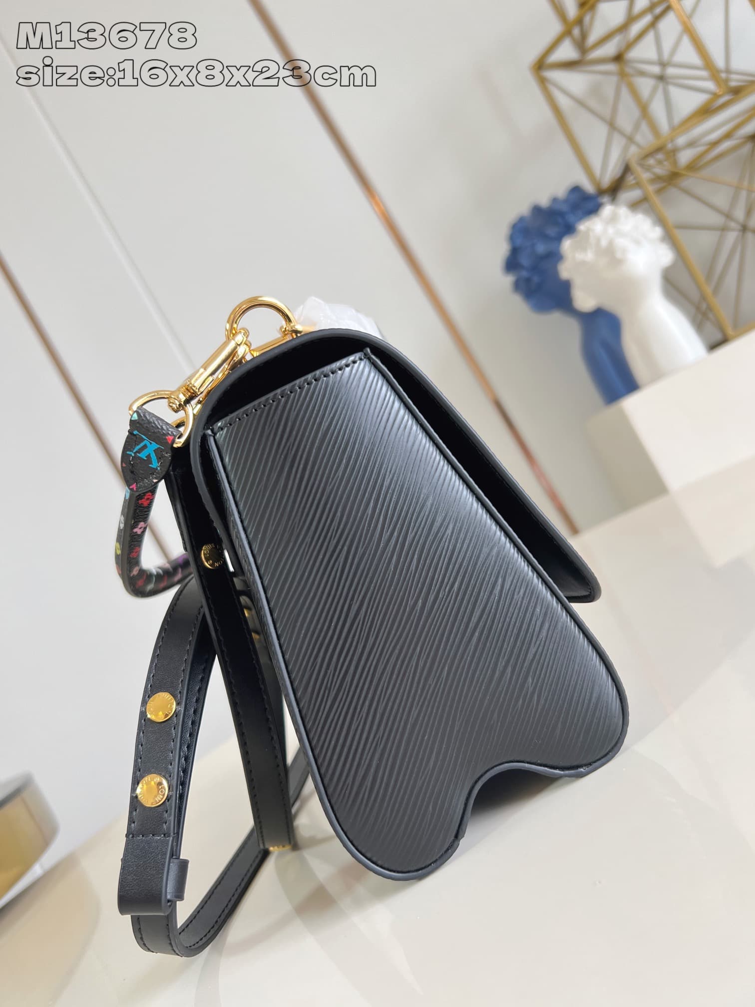 LV Murakami Twist MM Slim Epi cowhide LB16046 (2)