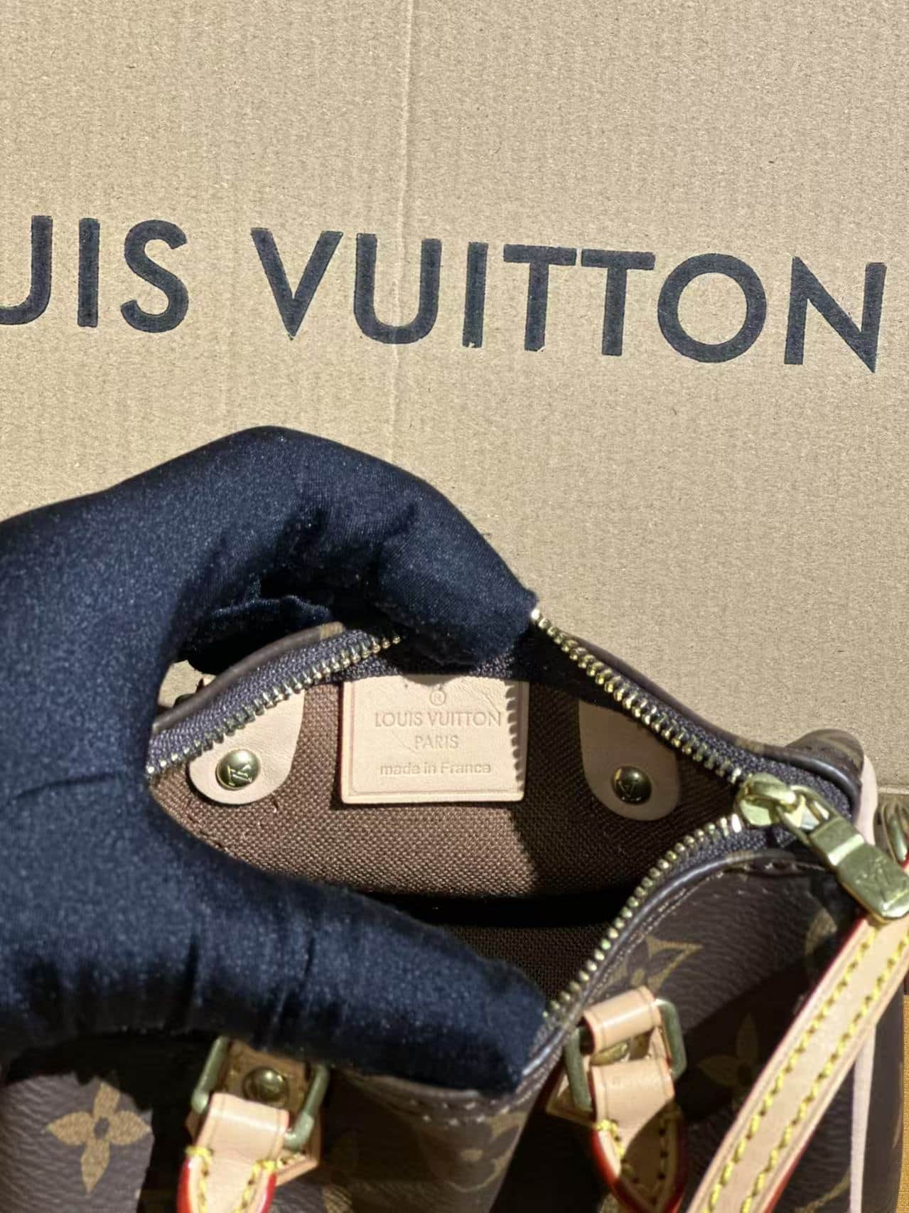 LV Nano Speedy Monogram Canvas LB2068 (3)