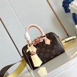 LV SPEEDY BANDOULIÈRE 18 Monogram LB14747 (1)