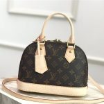 Louis Vuitton Alma BB Monogram Canvas LB1920 (1)