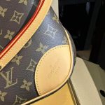 Louis Vuitton Boulogne Monogram canvas LB8716 (2)