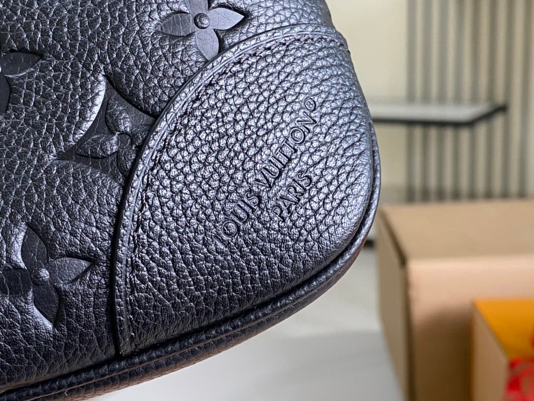 Louis Vuitton Boulogne PM Monogram Empreinte LB21657 (4)