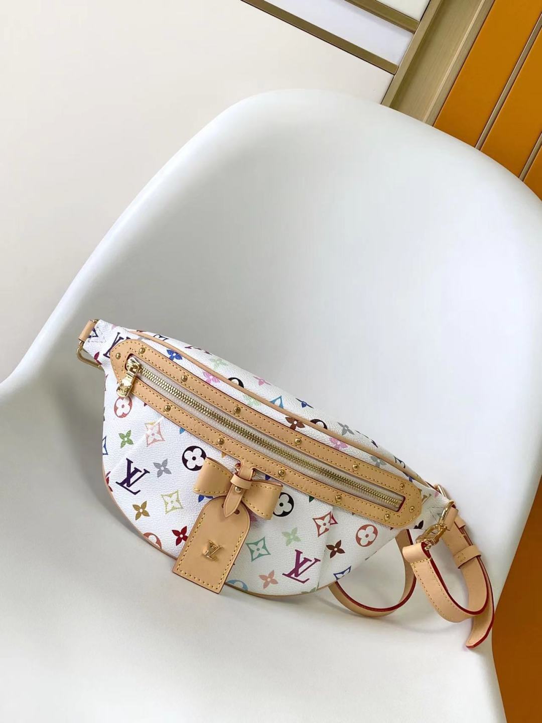 Louis Vuitton Bumbag x Murakami LB14881 (1)