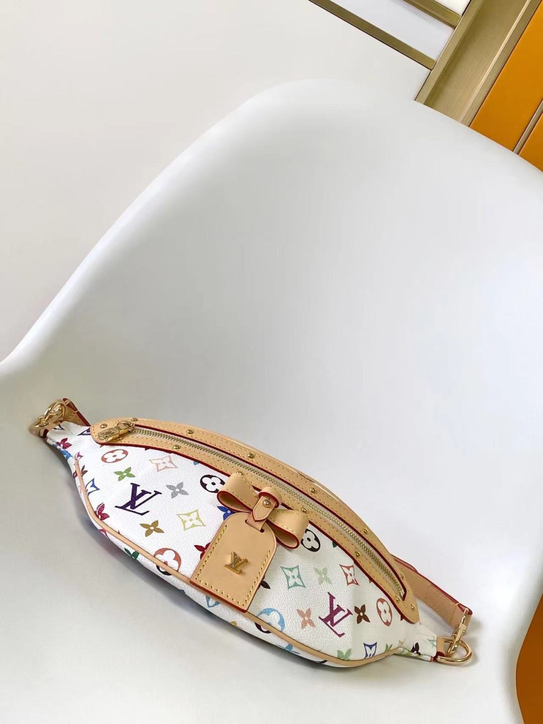 Louis Vuitton Bumbag x Murakami LB14881 (3)