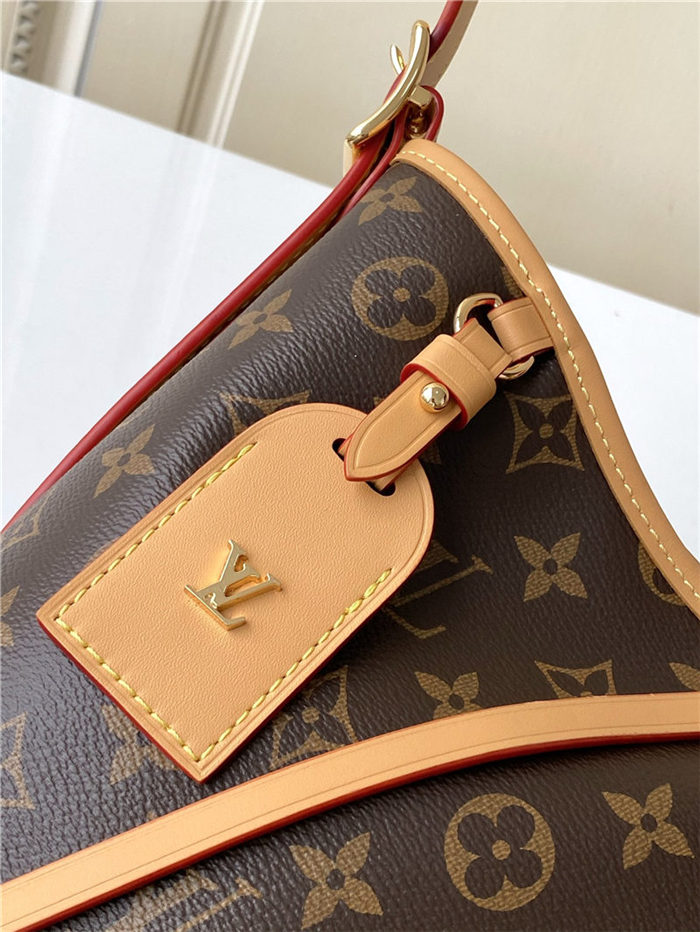 Louis Vuitton CARRYALL PM Monogram canvas LB12204 (5)