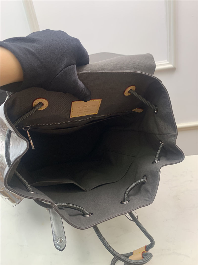 Louis Vuitton CHRISTOPHER PM Monogram Mirror canvas LB5118 (4)