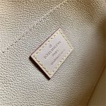 Louis Vuitton COSMETIC POUCH GM Monogram LB5163 (5)