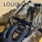 Louis Vuitton Canoé Bucket Monogram canvas LB1459 (4)