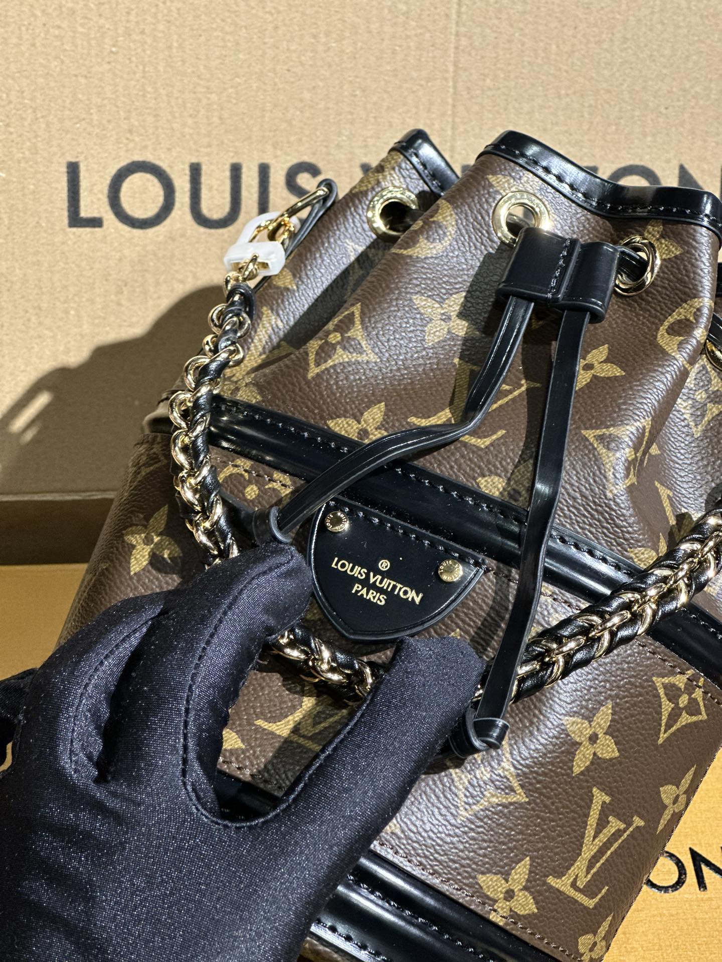 Louis Vuitton Canoé Bucket Monogram canvas LB1459 (4)