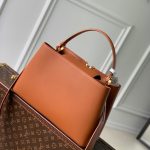 Louis Vuitton Capucines GM Souple Calfskin LB22535 (3)