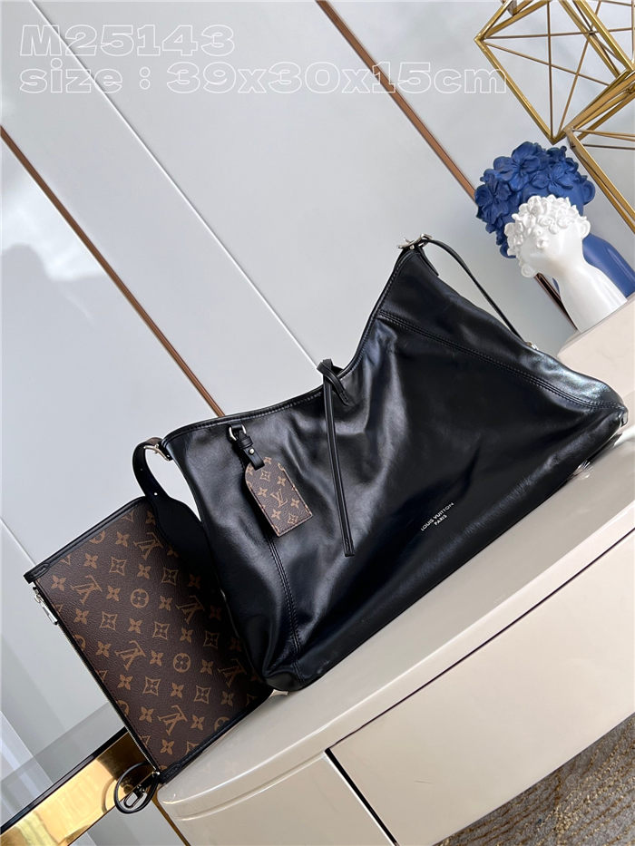 Louis Vuitton CarryAll MM Lambskin LB14142 (1)