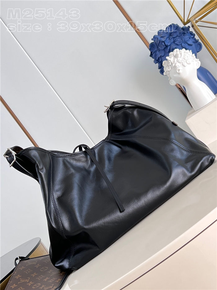 Louis Vuitton CarryAll MM Lambskin LB14142 (2)