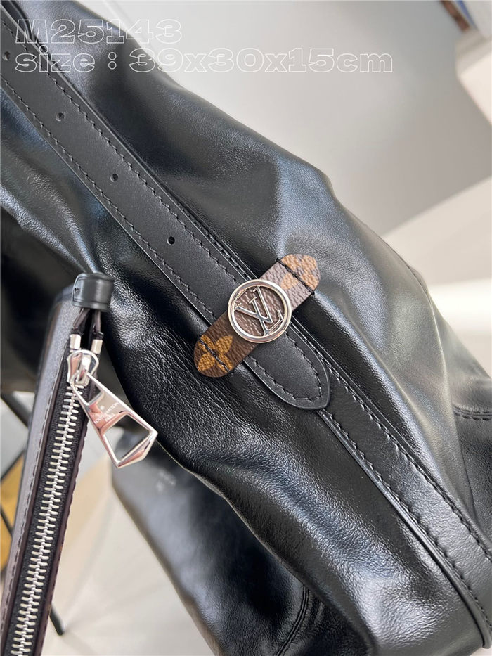 Louis Vuitton CarryAll MM Lambskin LB14142 (3)