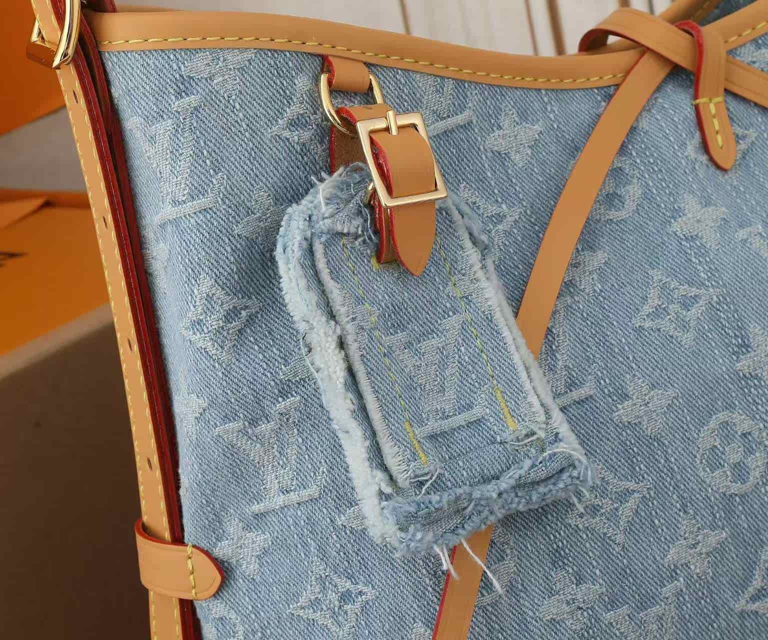 Louis Vuitton CarryAll PM LB11566 (4)