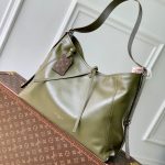 Louis Vuitton Carryall Vibe MM Lamb leather LB22462 (1)