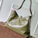 Louis Vuitton Carryall Vibe MM Lamb leather LB22462 (3)