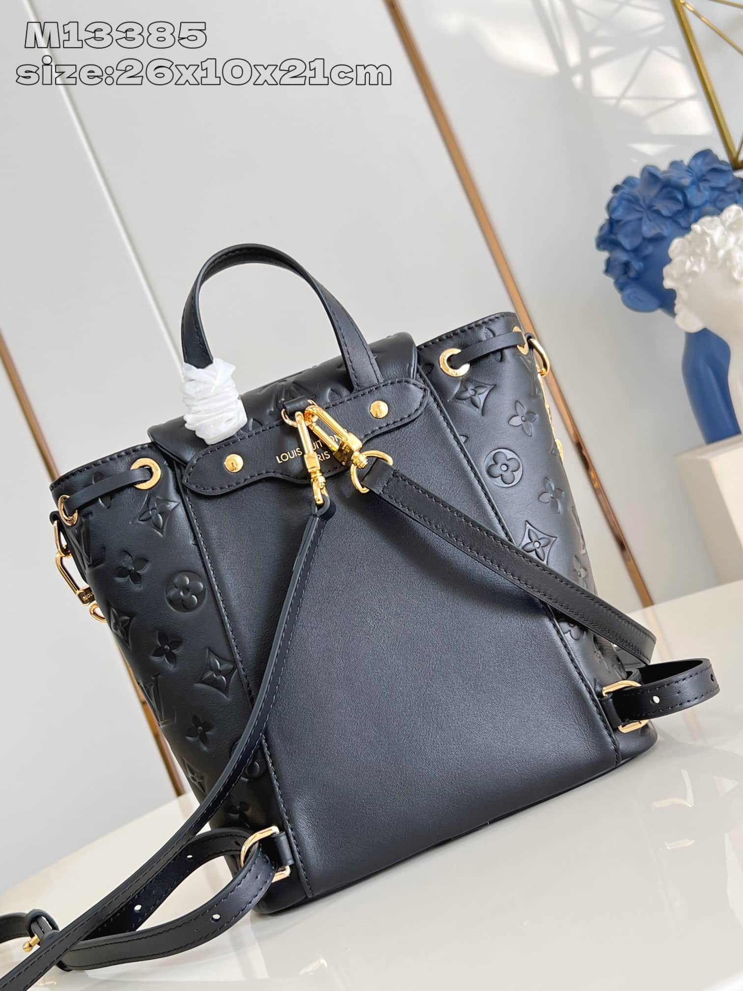 Louis Vuitton Coussin Backpack PM Monogram Lambskin LB1499 (4)