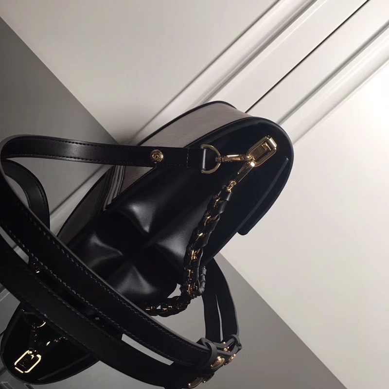 Louis Vuitton DAUPHINE MM Epi LB11902 (4)