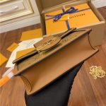 Louis Vuitton Dauphine Chain Wallet Monogram LB13522 (3)