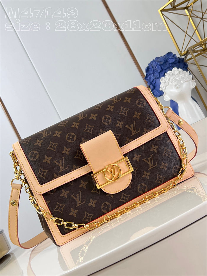 Louis Vuitton Dauphine Soft GM Monogram canvas LB14356 (1)