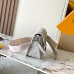 Louis Vuitton Diane Monogram Empreinte Leather LB21761 (2)