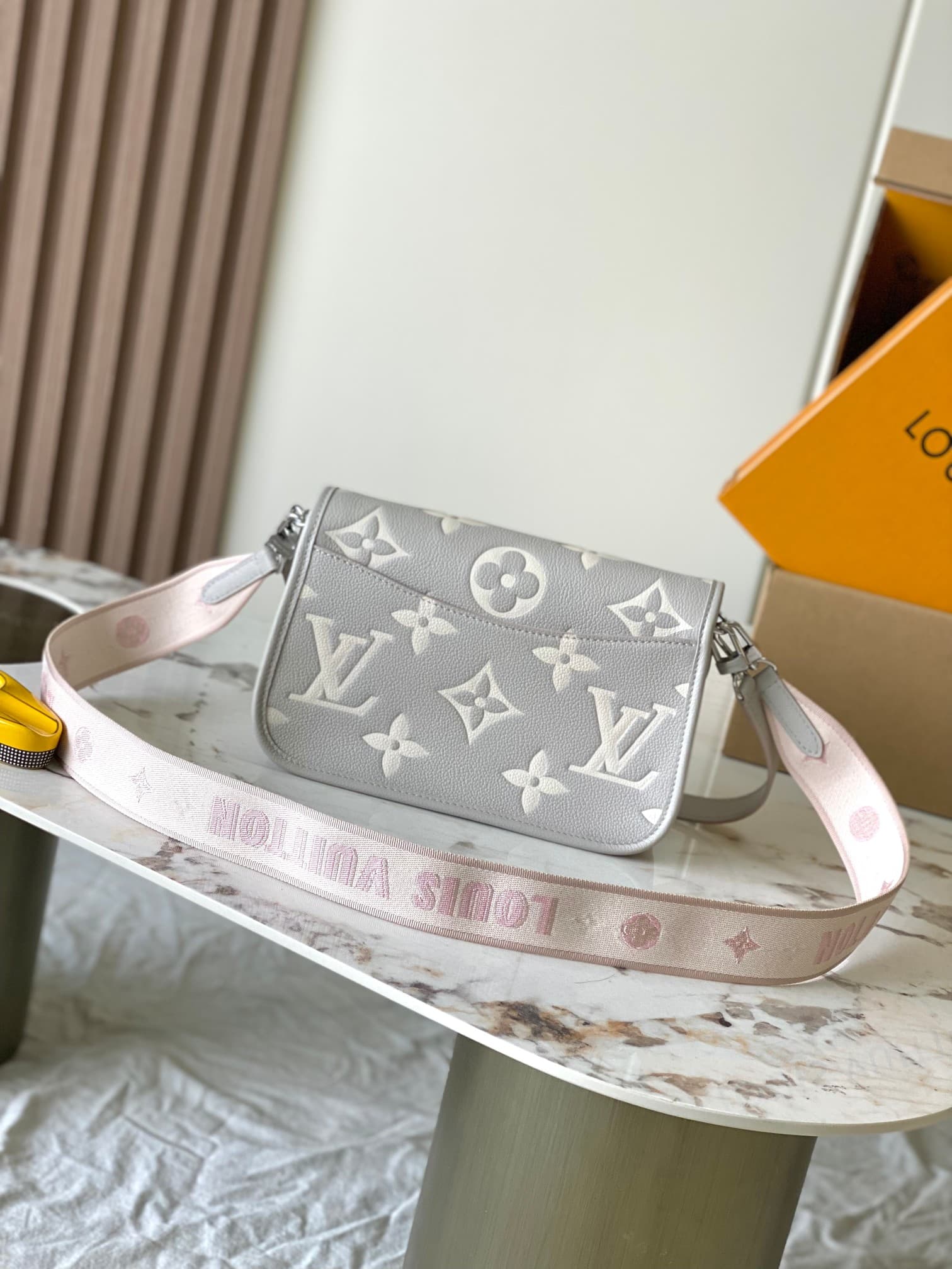 Louis Vuitton Diane Monogram Empreinte Leather LB21761 (3)