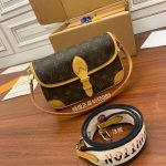 Louis Vuitton Diane Monogram canvas LB16483 (3)