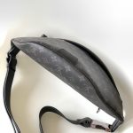 Louis Vuitton Discovery Bumbag Monogram Eclipse LB2578 (2)