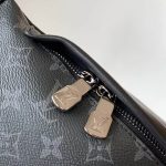 Louis Vuitton Discovery Bumbag Monogram Eclipse LB2578 (5)