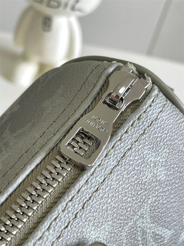 Louis Vuitton Keepall Bandoulière 25 Monogram canvas LB15037 (3)