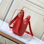 Louis Vuitton LOOP Baguette Calfskin LB8136 (2)