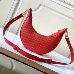 Louis Vuitton LOOP Baguette Calfskin LB8136 (3)