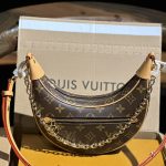 Louis Vuitton LOOP Monogram canvas LB698 (2)
