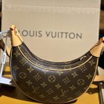 Louis Vuitton LOOP Monogram canvas LB698 (3)
