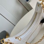 Louis Vuitton LOOP Ostrich leather LB15228 (4)