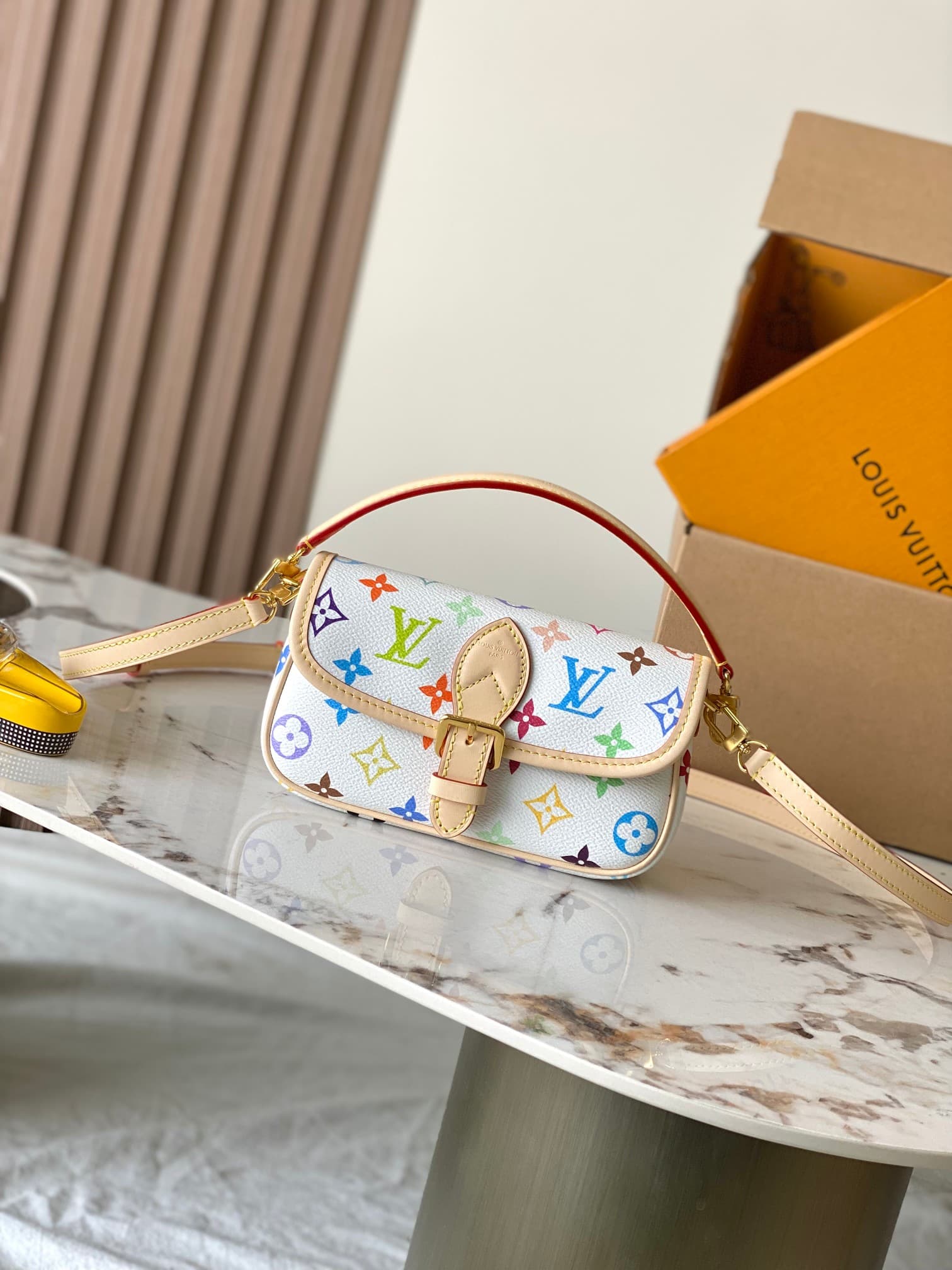 Louis Vuitton Murakami Bolsa Diane Nano Canvas Monogram LB1191 (2)