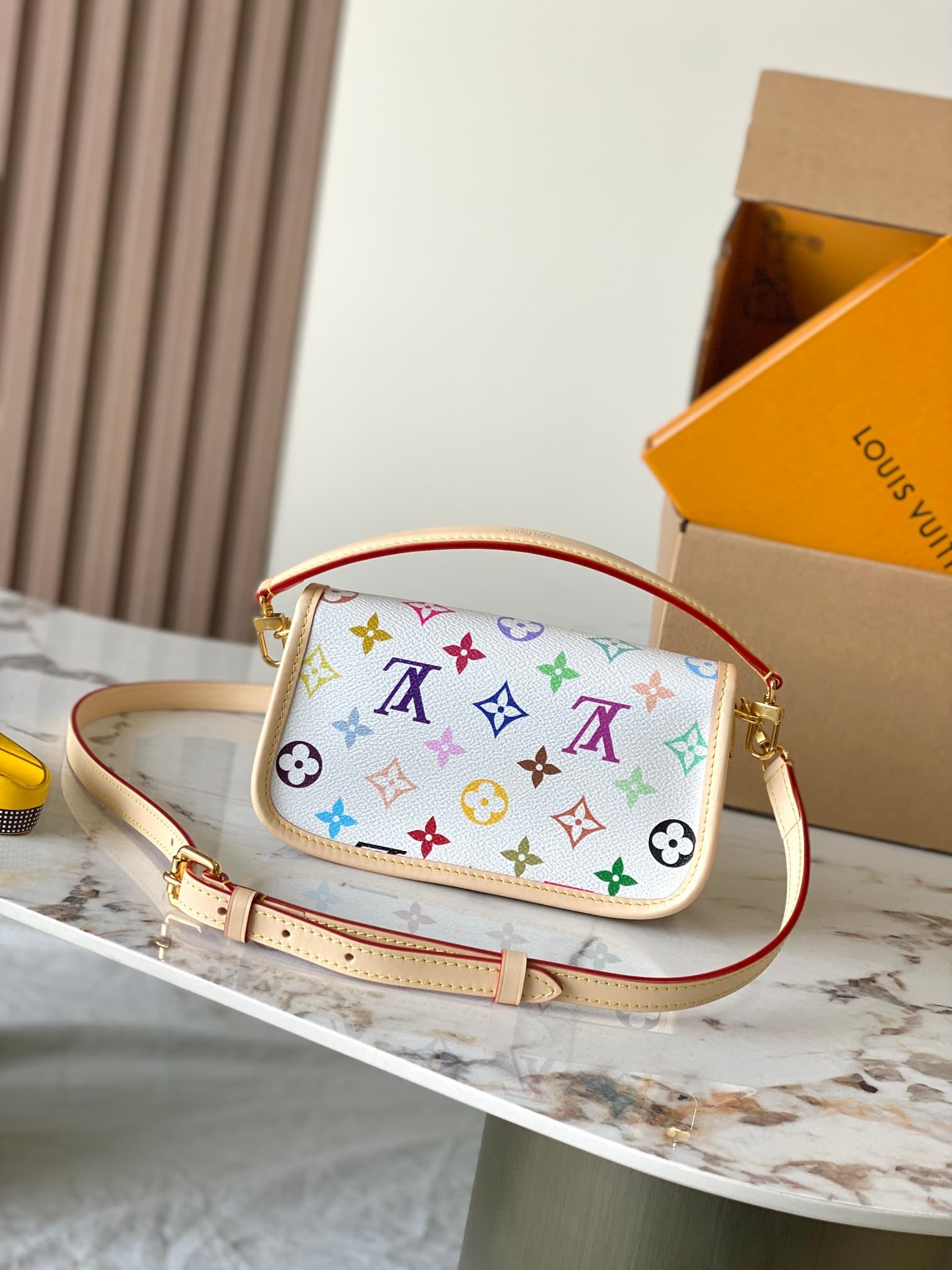 Louis Vuitton Murakami Bolsa Diane Nano Canvas Monogram LB1191 (3)