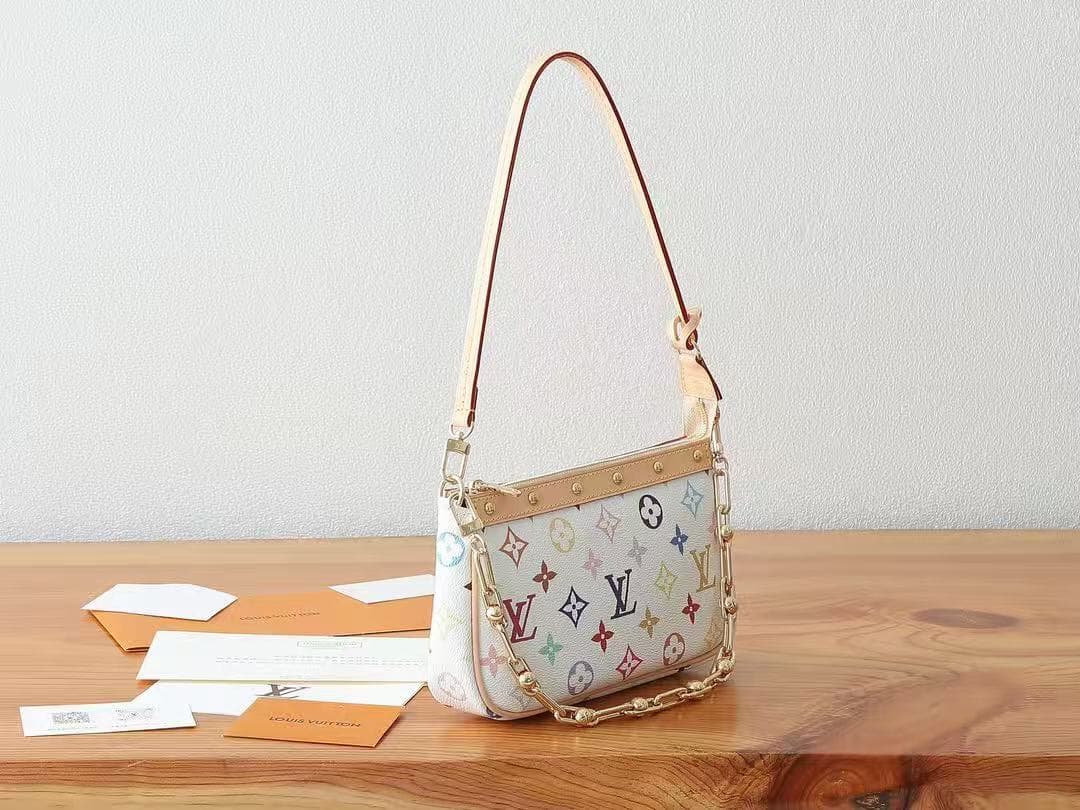 Louis Vuitton Murakami Pochette Accessoires Monogram LB16052 (2)