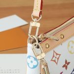 Louis Vuitton Murakami Pochette Accessoires Monogram LB16052 (4)