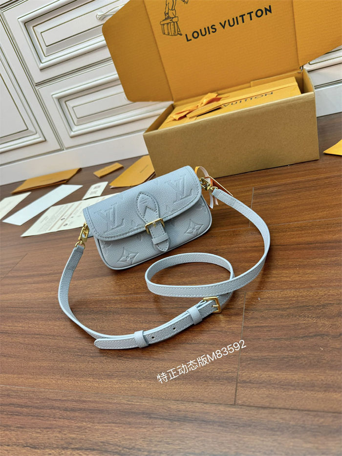 Louis Vuitton Nano Diane Monogram Empreinte leather LB11413 (2)